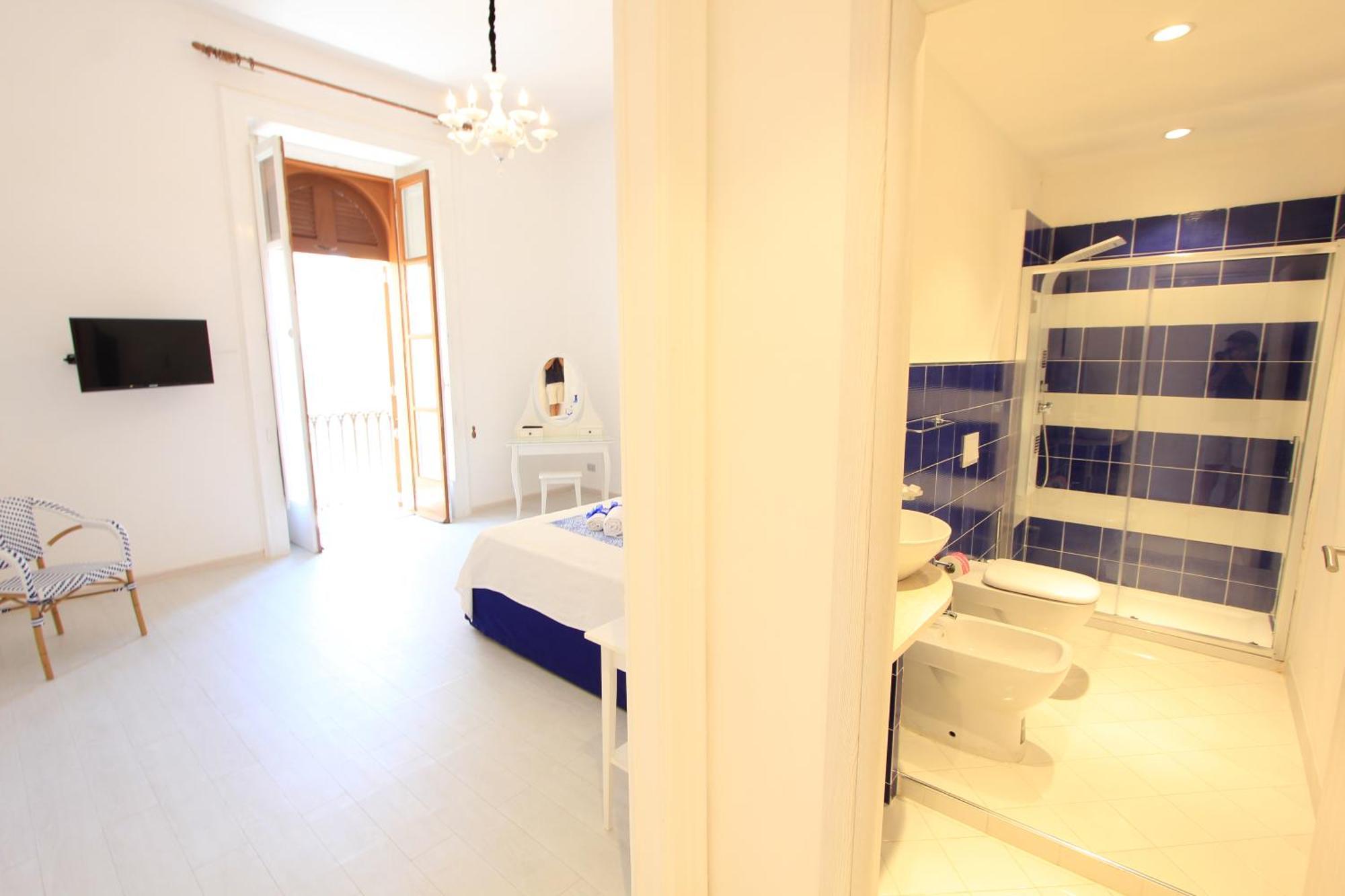 B&B Vitruvio Suites Formia Phòng bức ảnh