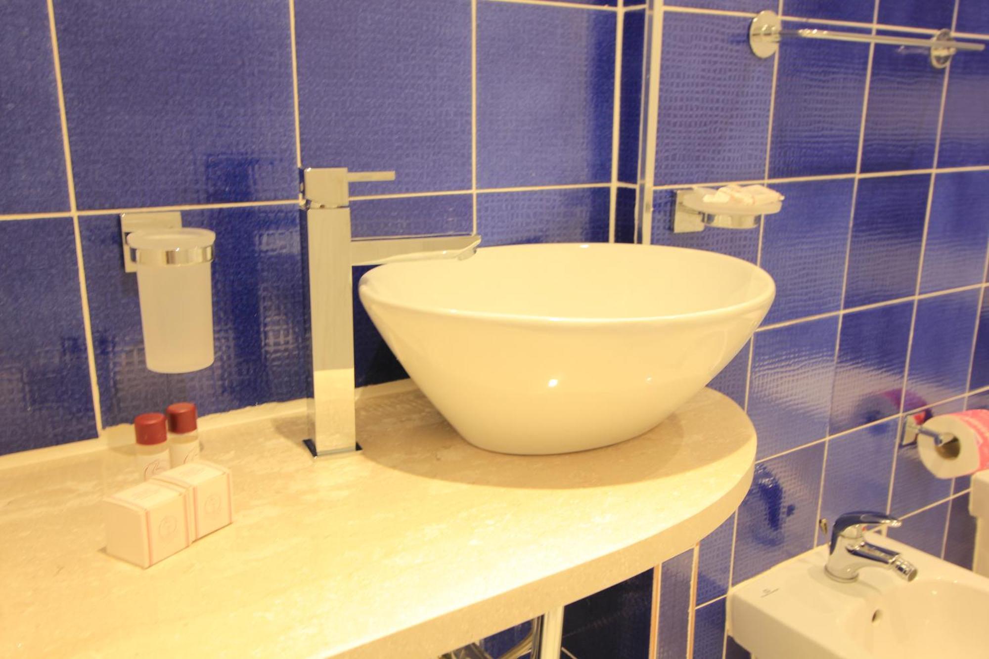 B&B Vitruvio Suites Formia Phòng bức ảnh