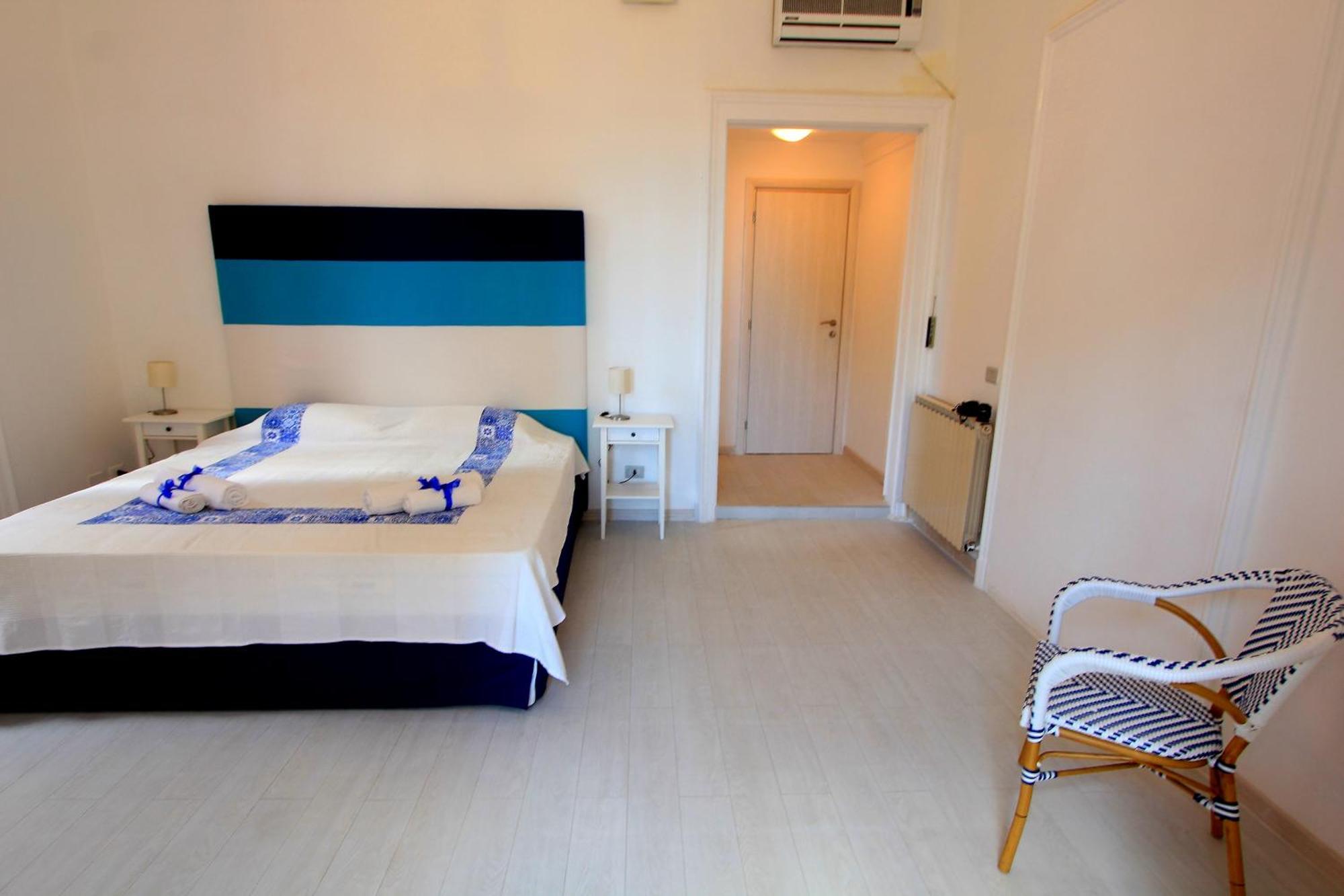 B&B Vitruvio Suites Formia Phòng bức ảnh