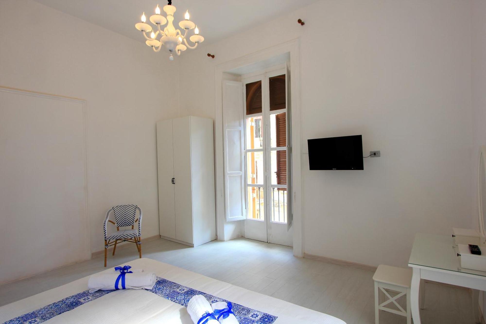 B&B Vitruvio Suites Formia Phòng bức ảnh