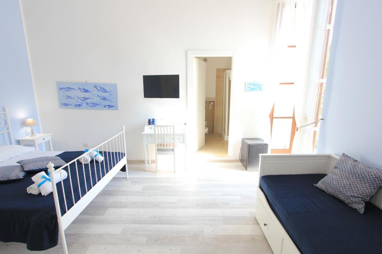 B&B Vitruvio Suites Formia Ngoại thất bức ảnh